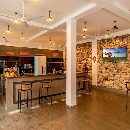 Brixia Cafe & Guest Bed & Breakfast กอลล์ ภายนอก รูปภาพ