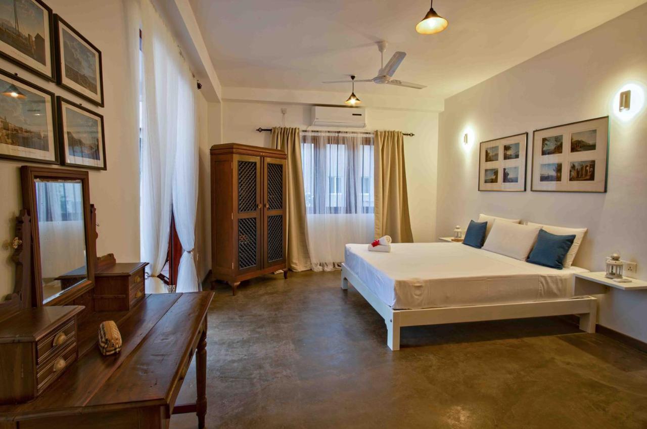 Brixia Cafe & Guest Bed & Breakfast กอลล์ ภายนอก รูปภาพ