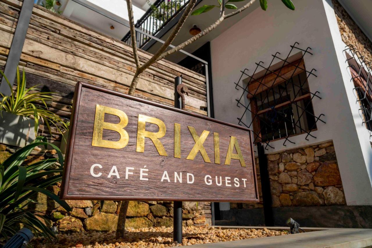 Brixia Cafe & Guest Bed & Breakfast กอลล์ ภายนอก รูปภาพ