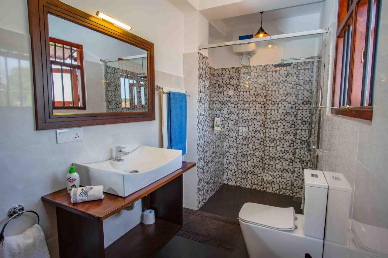 Brixia Cafe & Guest Bed & Breakfast กอลล์ ภายนอก รูปภาพ