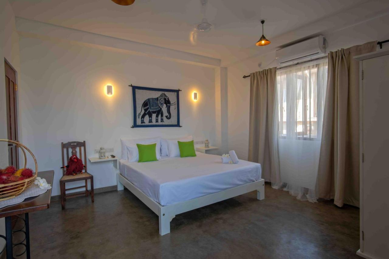 Brixia Cafe & Guest Bed & Breakfast กอลล์ ภายนอก รูปภาพ